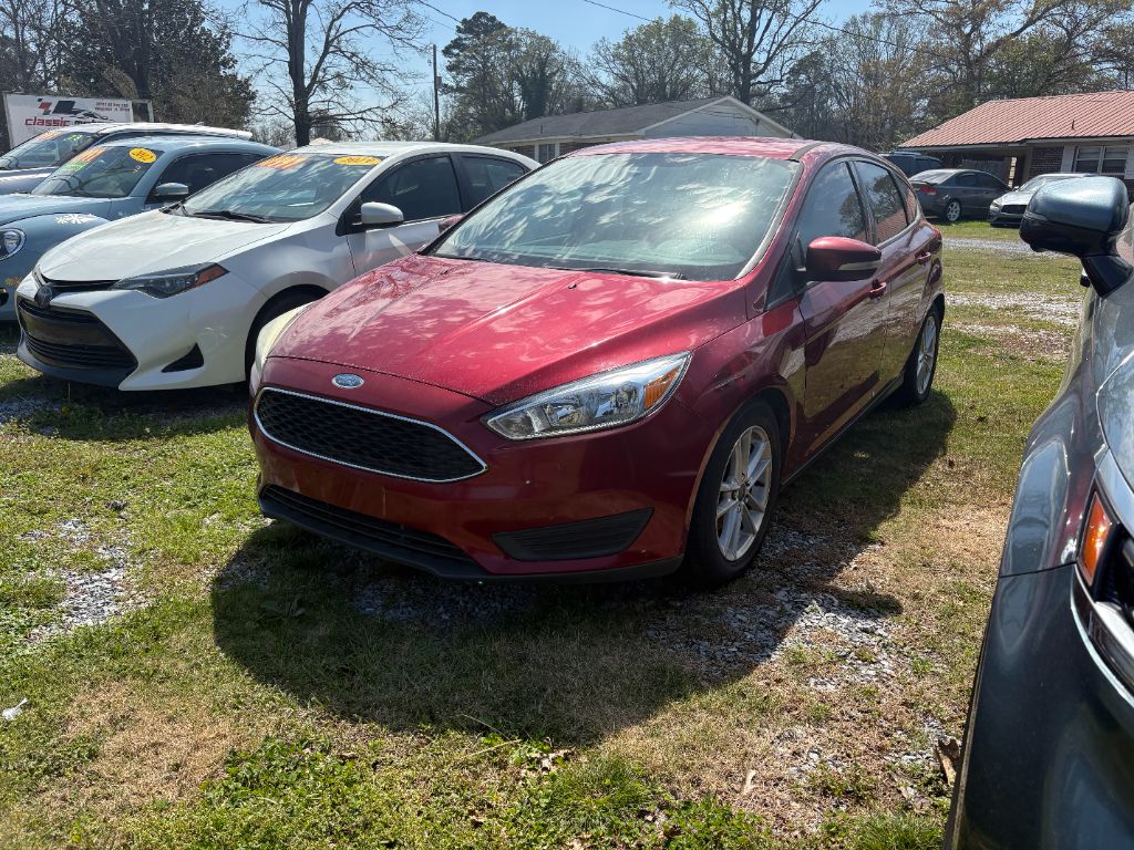 2016 Ford Focus 5 Door Hatch SE's photo